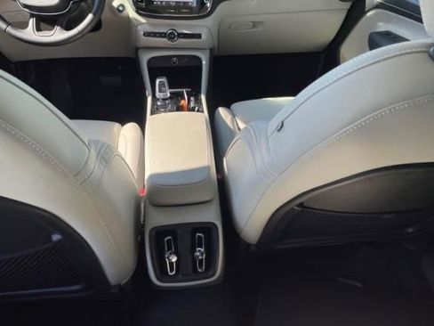 Used 2024 Volvo XC40 B5 Plus w/ Protection Package Premier image 11
