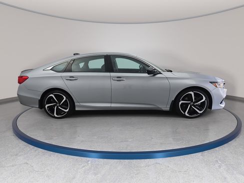Used 2022 Honda Accord Sport Special Edition image 4
