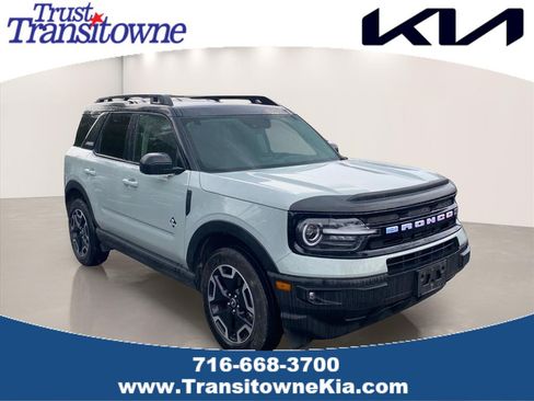 Used 2023 Ford Bronco Sport Outer Banks AWD/4WD image 1