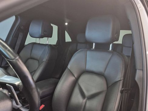 Certified 2021 Porsche Macan AWD/4WD image 11