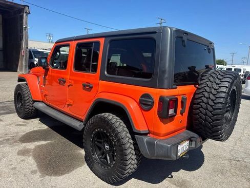 Used 2020 Jeep Wrangler Unlimited Sahara AWD/4WD image 7