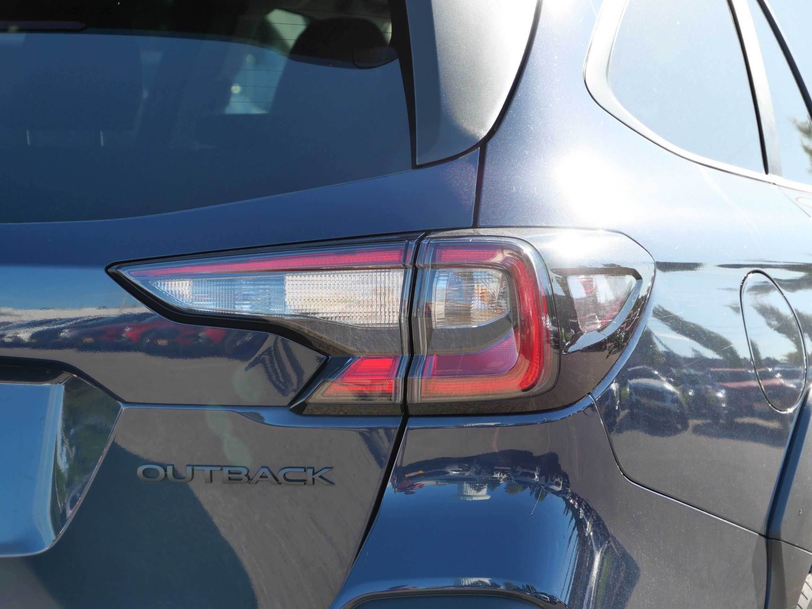 Used 2025 Subaru Outback Onyx Edition AWD/4WD image 17