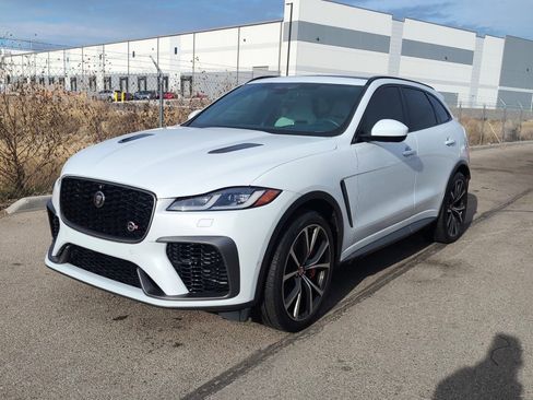 Used 2021 Jaguar F-PACE SVR image 3