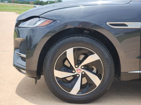 Used 2023 Jaguar F-PACE S AWD/4WD image 13
