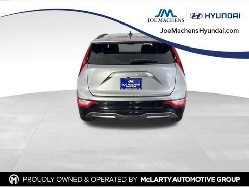 Used 2023 Kia Niro Wind w/ Wind Preserve Package FWD image 7