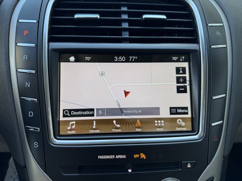 Used 2019 Lincoln Nautilus Select image 16