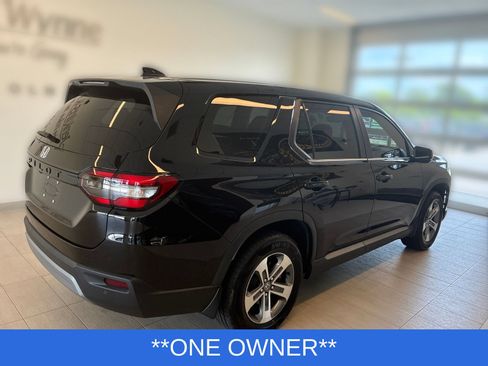 Certified 2025 Honda Pilot EX-L image 3