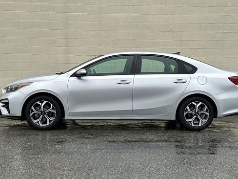 Used 2020 Kia Forte LXS image 7