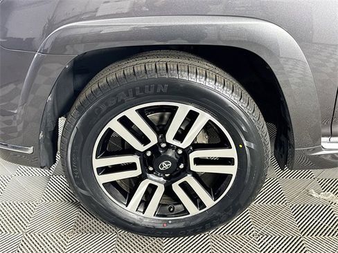 Used 2022 Toyota 4Runner Limited image 4