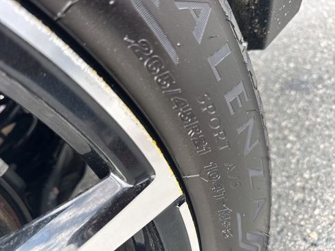 Used 2024 Volkswagen Atlas SEL Premium R-Line image 36