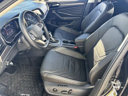 Used 2024 Volkswagen Jetta SEL image 18