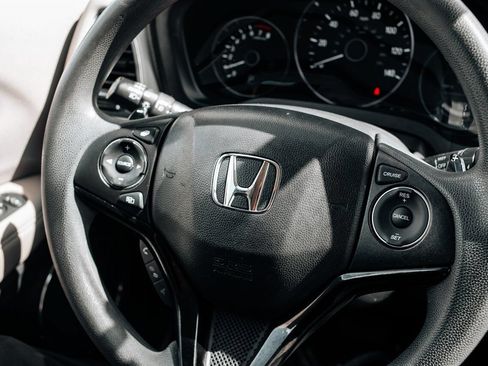 Used 2017 Honda HR-V EX image 25