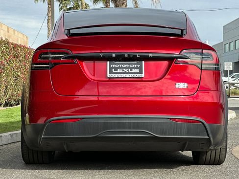 Used 2023 Tesla Model X Plaid image 5