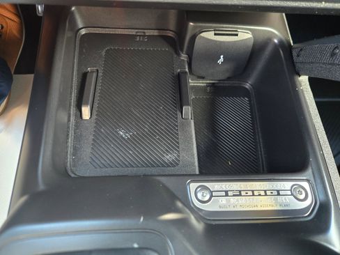 Used 2025 Ford Bronco Badlands image 20