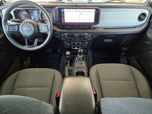 Used 2024 Jeep Gladiator Sport AWD/4WD image 14