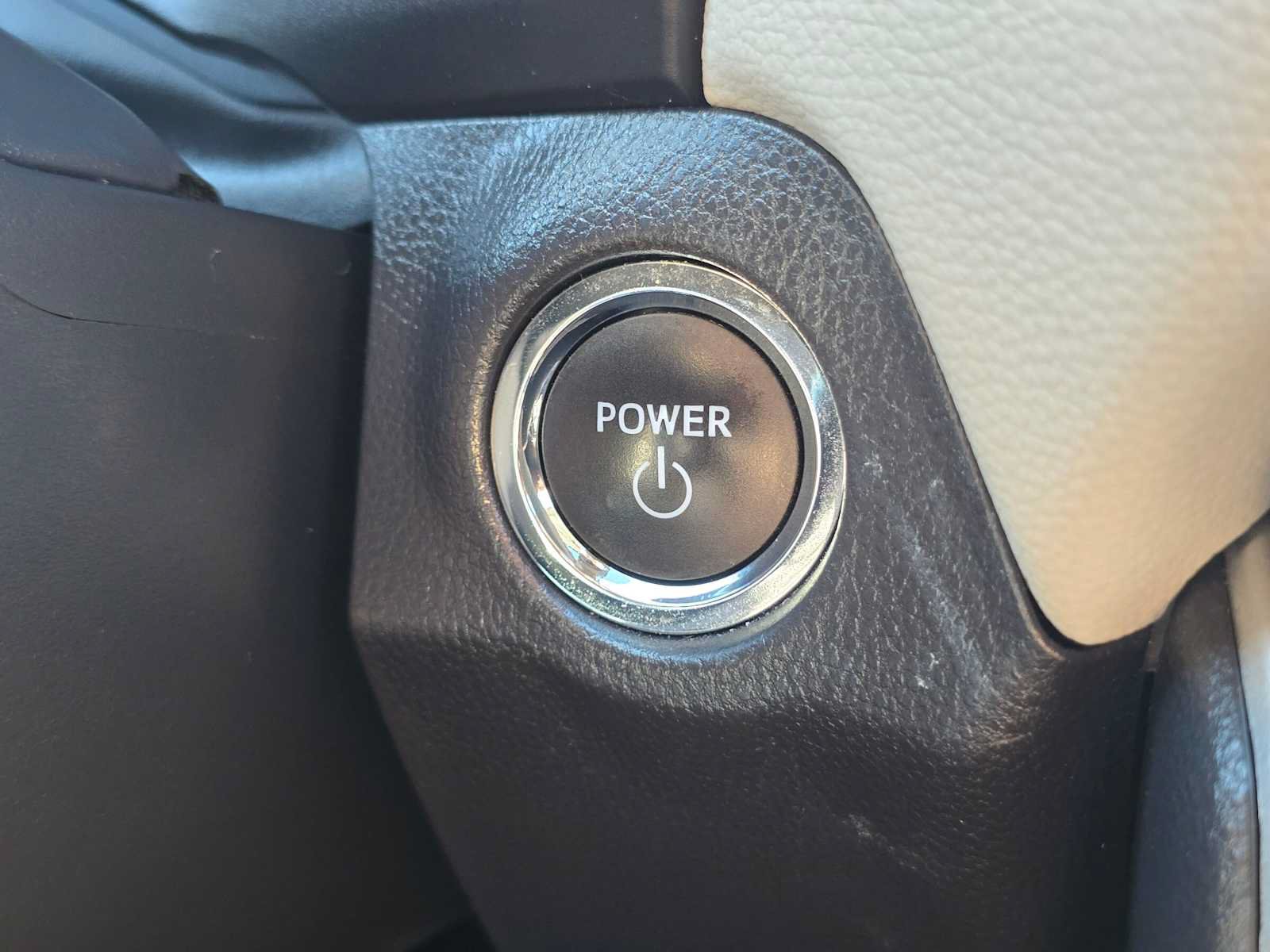 Certified 2025 Toyota RAV4 XLE AWD/4WD image 30
