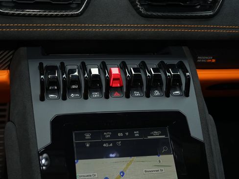 Used 2023 Lamborghini Huracan Tecnica RWD image 18
