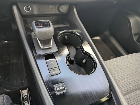 Certified 2023 Nissan Rogue SV FWD image 24