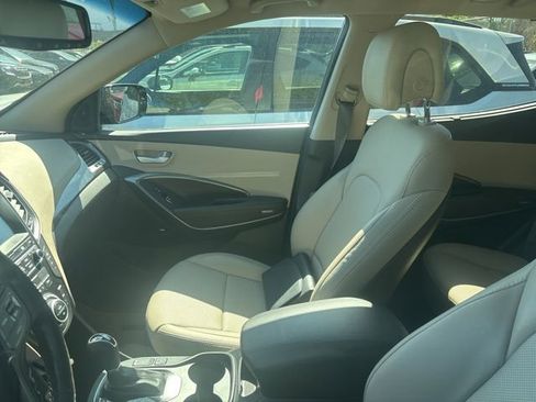 Used 2017 Hyundai Santa Fe Sport w/ Cargo Package image 4
