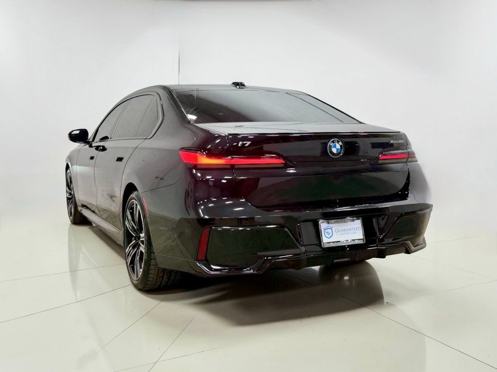Used 2023 BMW i7 xDrive60 AWD/4WD image 19