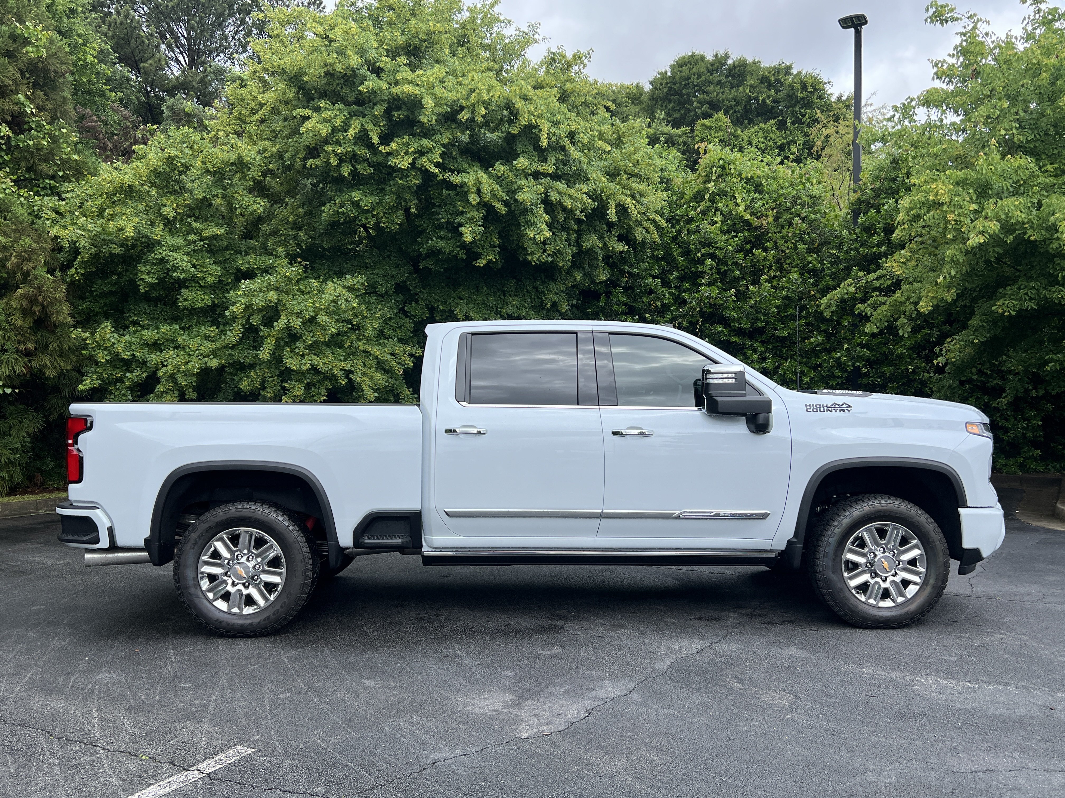 New 2026 Chevrolet Silverado 2500 High Country w/ Technology Package AWD/4WD image 9