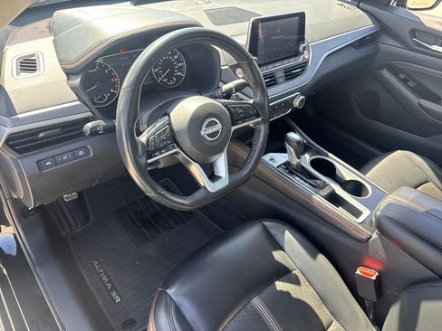 Used 2023 Nissan Altima 2.5 SR FWD image 14