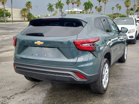 Used 2025 Chevrolet Trax LS image 6