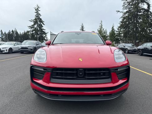 Used 2023 Porsche Macan S AWD/4WD image 2