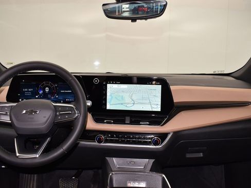 New 2026 Chevrolet Equinox ACTIV w/ Convenience Package III image 19