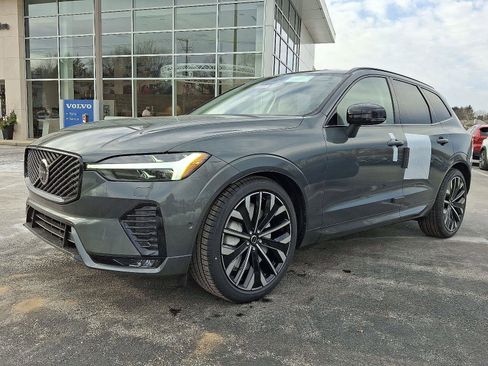 New 2026 Volvo XC60 B5 Ultra w/ Climate Package image 2