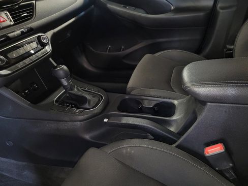 Used 2018 Hyundai Elantra GT FWD image 26
