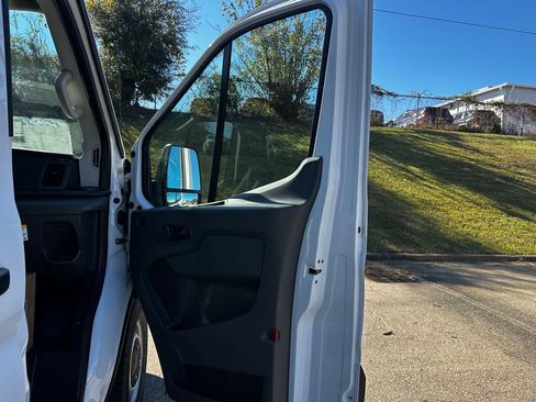 New 2025 Ford Transit 350 XL image 39