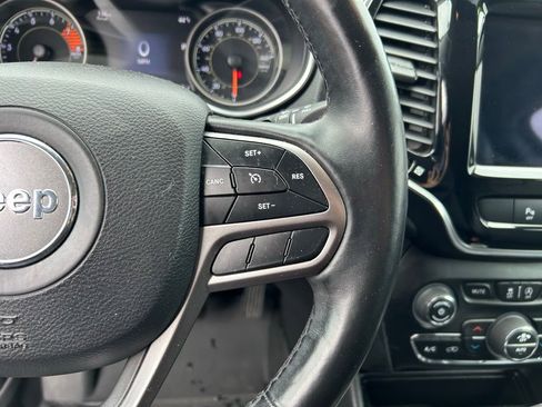 Used 2019 Jeep Cherokee Limited AWD/4WD image 24