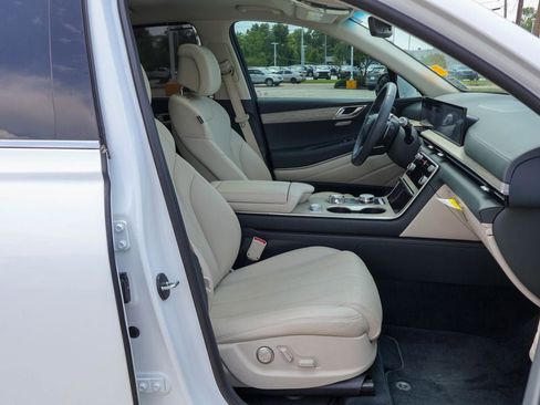 Used 2025 Genesis GV80 2.5T Advanced AWD/4WD image 8