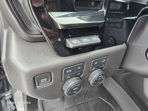 Used 2024 Chevrolet Silverado 1500 ZR2 w/ Technology Package image 13