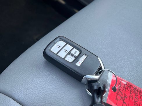 Used 2017 Honda Pilot EX-L image 28