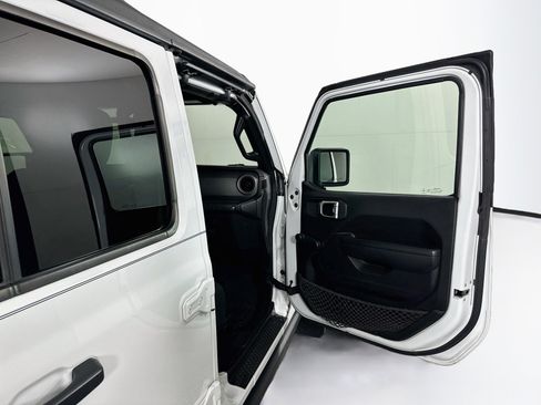Used 2022 Jeep Wrangler Unlimited Sport AWD/4WD image 29