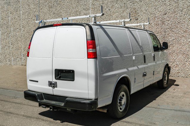 Used 2020 Chevrolet Express 3500 w/ Driver Convenience Package RWD image 8