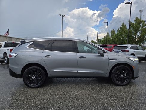 Used 2023 Buick Enclave Essence w/ Experience Buick Package image 6