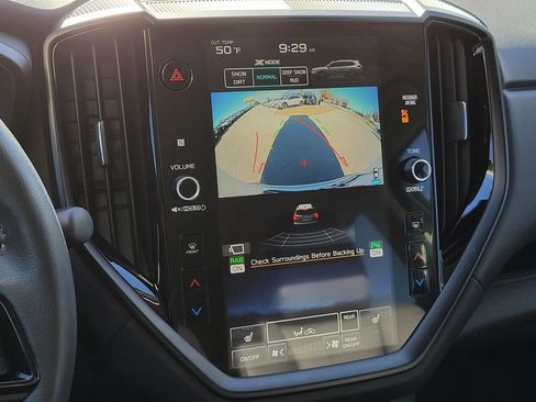 Certified 2025 Subaru Ascent Bronze Edition image 29