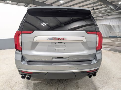 Used 2023 GMC Yukon Denali w/ Advanced Technology Package image 4