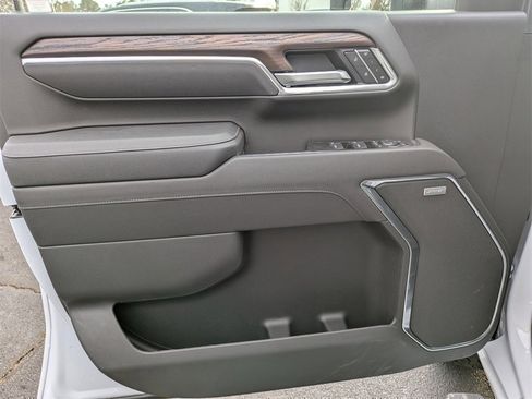 New 2026 GMC Sierra 2500 SLT w/ SLT Premium Package image 13