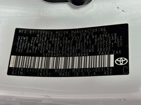 Certified 2024 Toyota Corolla LE FWD image 31