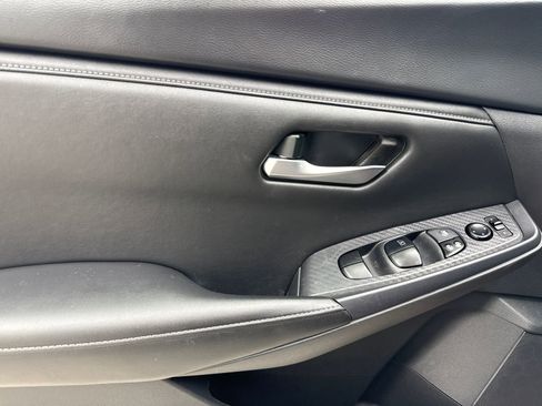 Used 2024 Nissan Sentra SV FWD image 34