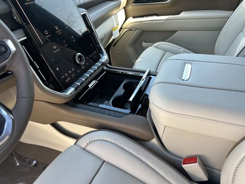 New 2026 GMC Yukon Denali w/ Denali Reserve Package image 26