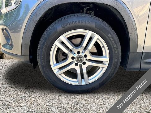 Used 2021 Mercedes-Benz GLB 250 4MATIC w/ Premium Package image 9