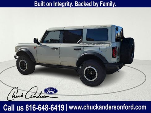 New 2025 Ford Bronco Badlands w/ Sasquatch Package AWD/4WD image 5