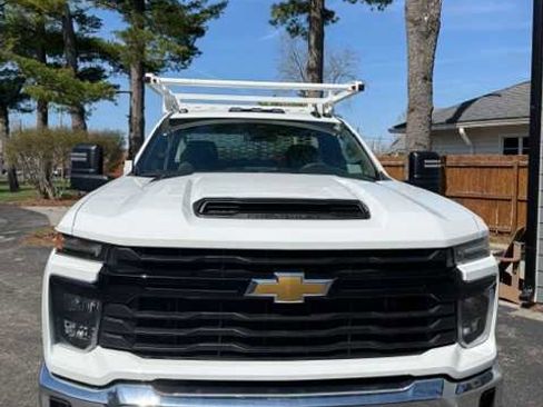 Used 2024 Chevrolet Silverado 3500 W/T w/ WT Convenience Package AWD/4WD image 3