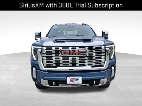 New 2026 GMC Sierra 2500 Denali w/ Denali Reserve Package AWD/4WD image 8