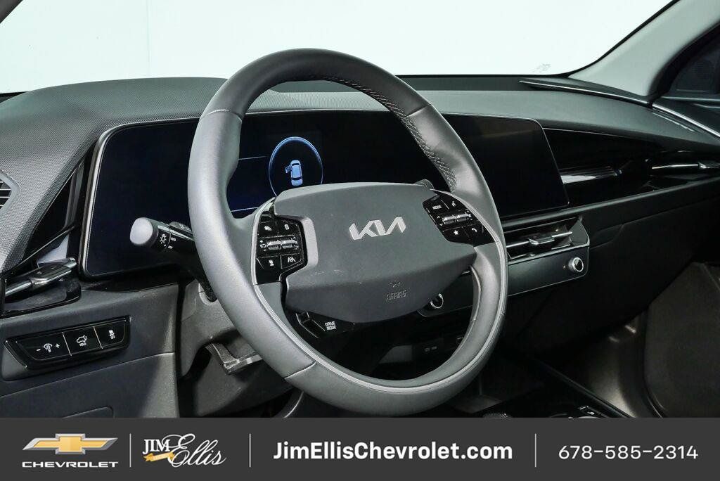 Used 2023 Kia Niro Wind w/ Wind Preserve Package FWD image 5